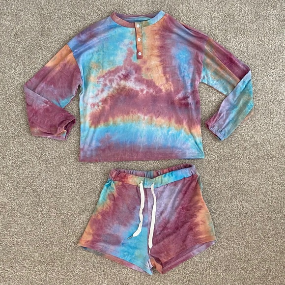 Size Medium Tie Dye Top and Short Set